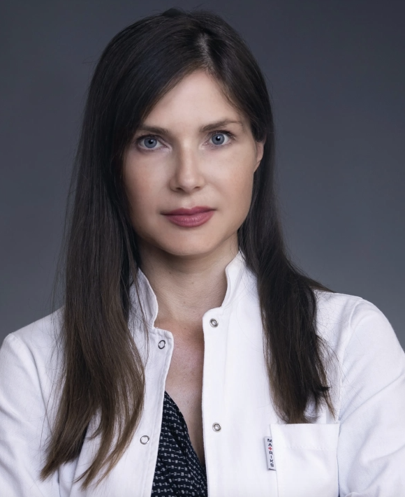 Dr Laura Lasinger